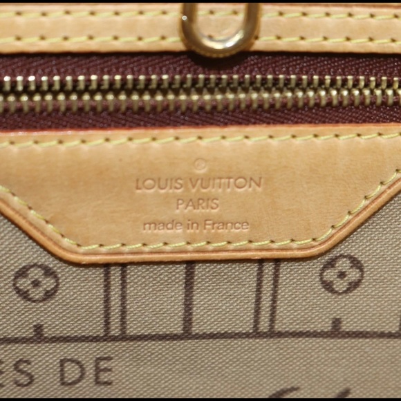 SOLD %Authentic Louis Vuitton Neverfull MM - Picture 13 of 15